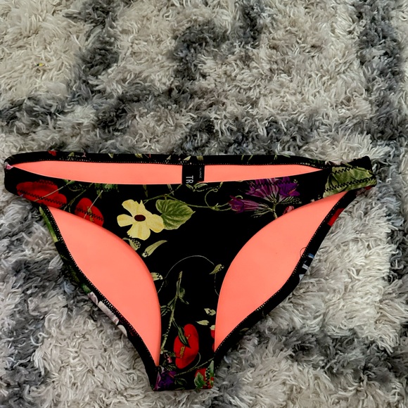 triangl swimwear Other - Triangl Swim Bottoms